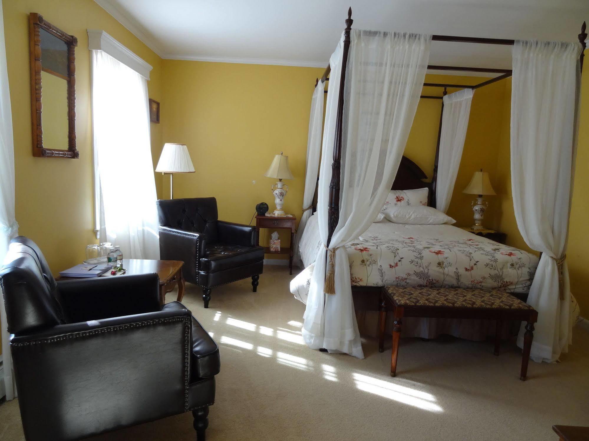 Williston Village 3*